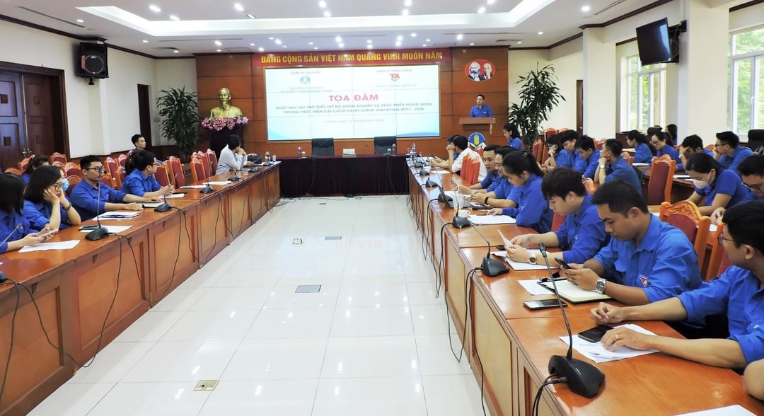 Với việc gắn các phong trào đoàn với hoạt động cải cách hành chính nhà nước, mỗi đoàn viên thanh niên có thể trau dồi kiến thức, kỹ năng, hoàn thiện hơn về thái độ thực thi công vụ.