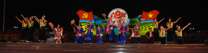Chương trình văn nghệ tại Quảng trường 19/8. Ảnh: Nguyễn Tuấn Anh.