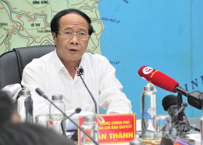 bao-noru-se-vao-bien-dong-voi-cuong-do-rat-manh-trong-dem-25-9-132453_514.jpg Phó Thủ tướng Lê Văn Thành đề nghị các công tác chuẩn bị ứng phó với cơn bão Noru cần được triển khai rất khẩn trương do diễn biến của bão đang thay đổi rất nhanh. Ảnh: Phạm Hiếu.