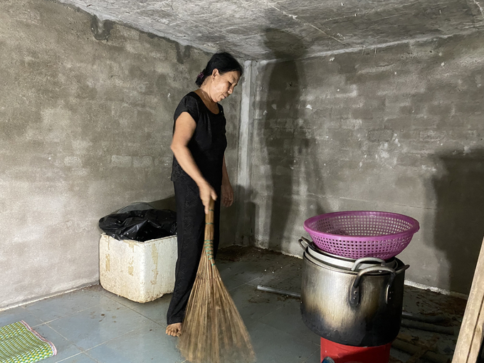 z3754020126622_c96181b8397d30e20cbfad6df8b3e559-145443_894.jpg Hầm tránh bão của gia đình bà Bảy.