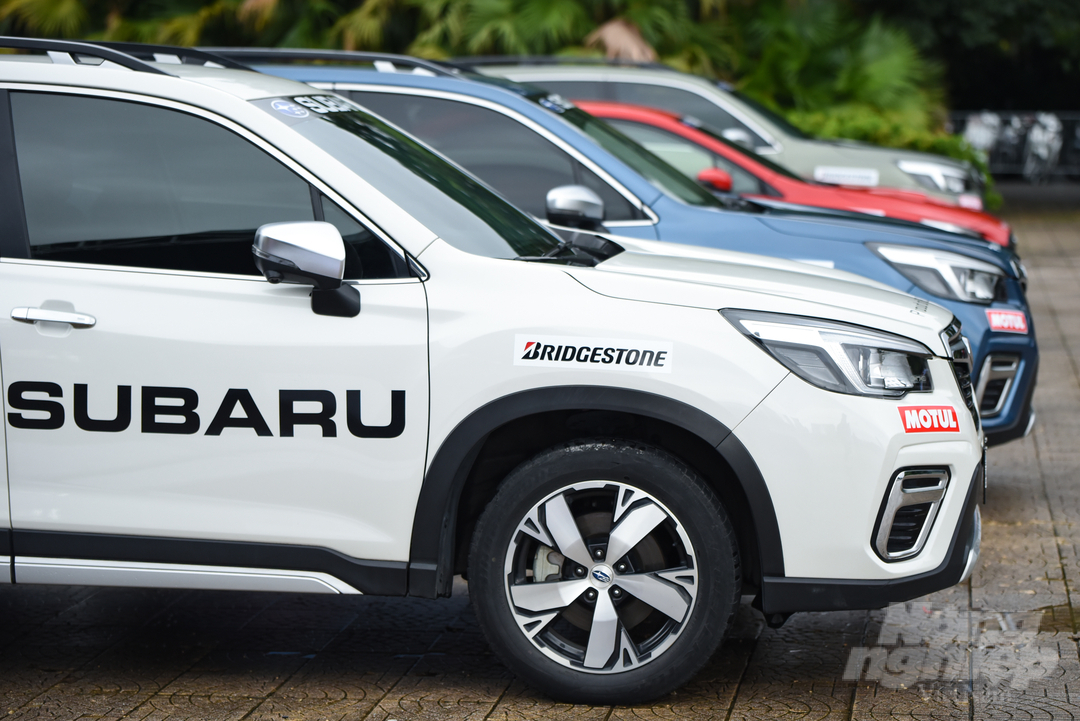 subaru-1-131654_930.jpg