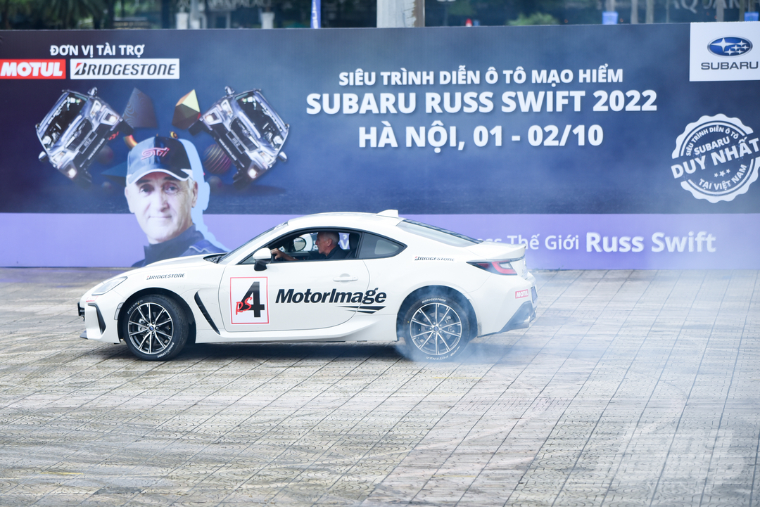 subaru-11-131656_999.jpg