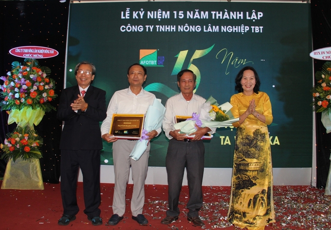 Tri ân khách hàng thân thiết, lâu đời. Ảnh Lê Khánh. 