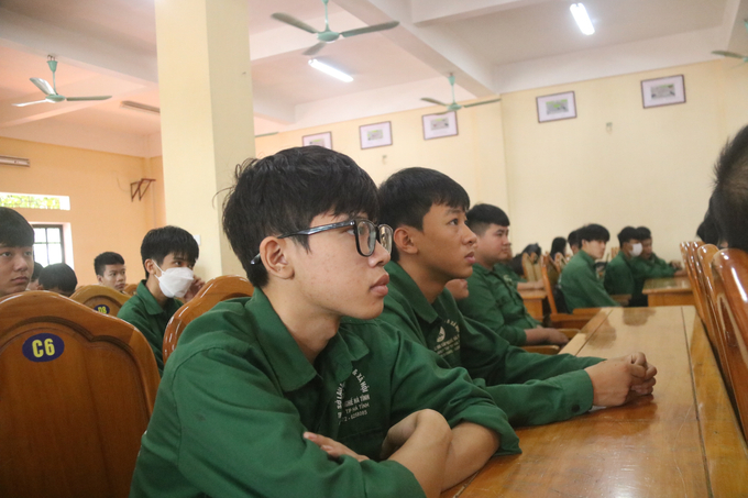 img_20221007_084919-085636_250.jpg Mục tiêu việc hợp tác đào tạo nhằm tìm kiếm cơ hội việc làm cho con em địa phương.
