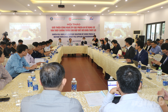 1-182913_647.jpg Toàn cảnh buổi hội thảo. Ảnh: Ngọc Tú.