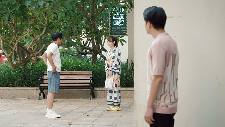 phim-thong-gia-ngo-hep-tap-9-vtv3-161008_290.jpg Phim Thông gia ngõ hẹp tập 9: Linh và Phan 'chiến tranh lạnh'. Ảnh chụp màn hình