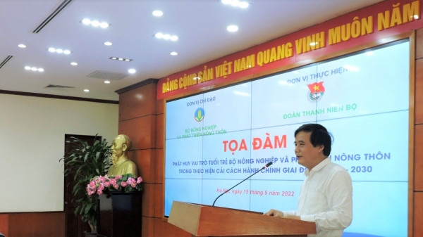 Ông Vương Đức Hinh - Phó Chánh Văn phòng Thường trực Cải cách hành chính, Bộ NN-PTNT phát biểu tại Tọa đàm. Ảnh: MP.