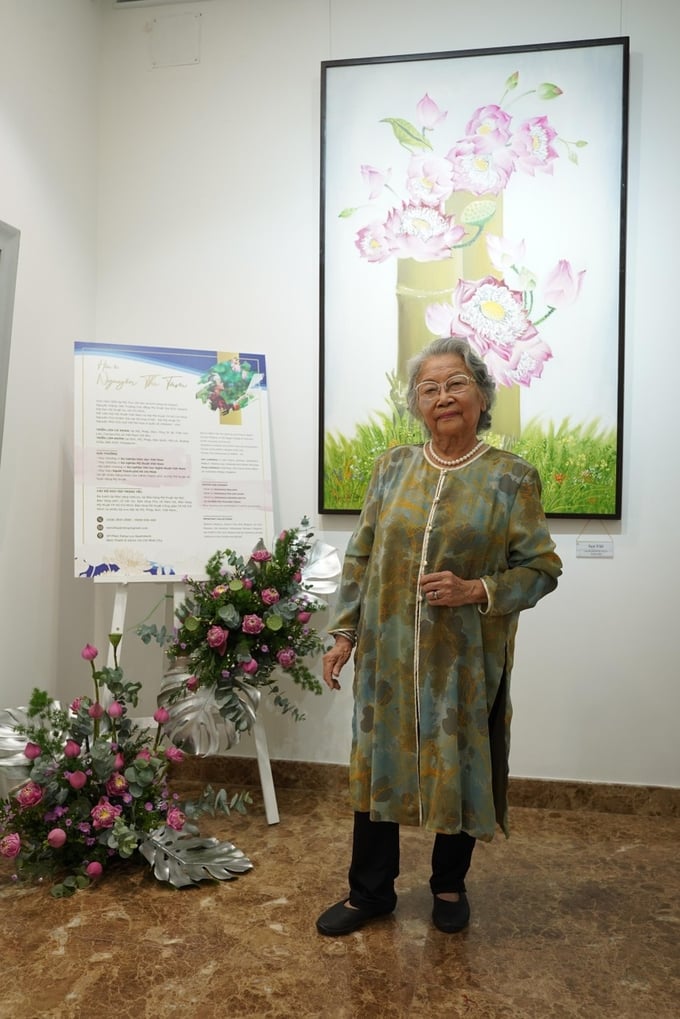 1-nguyen-thi-tam-8560-161318_831.jpg Họa sĩ Nguyễn Thị Tâm mở triển lãm cá nhân ở tuổi 86.