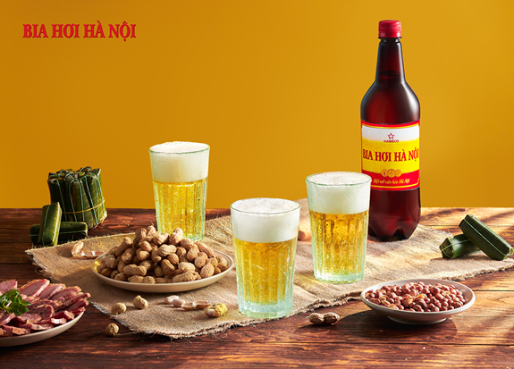Một 'bữa tiệc' chuẩn vị của người yêu Bia hơi Hà Nội.