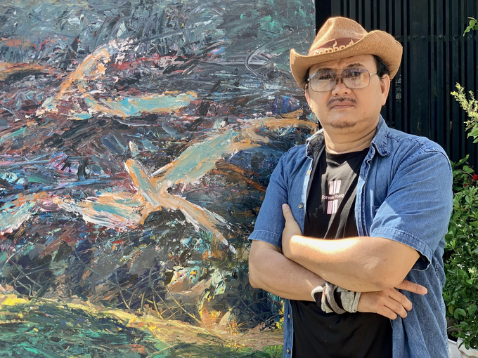 1-hoang-vo-2-114324_931.jpg Họa sĩ Hoàng Võ.