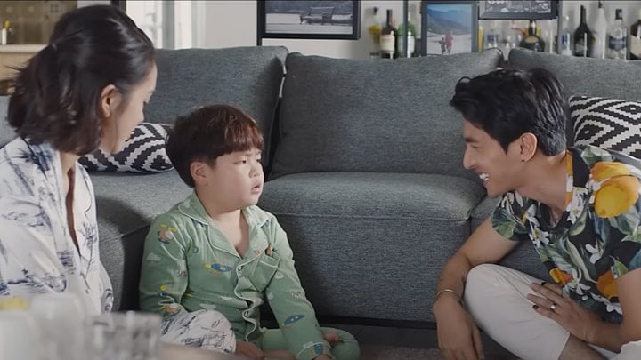 truc-tiep-dung-lam-me-cau-tap-2-tren-vtv3-hom-nay-2-12-141748_206.jpg Đừng làm mẹ cáu tập 2: Khôi không nhịn được cười khi con trai tâm sự thích bé Happi. Ảnh chụp màn hình
