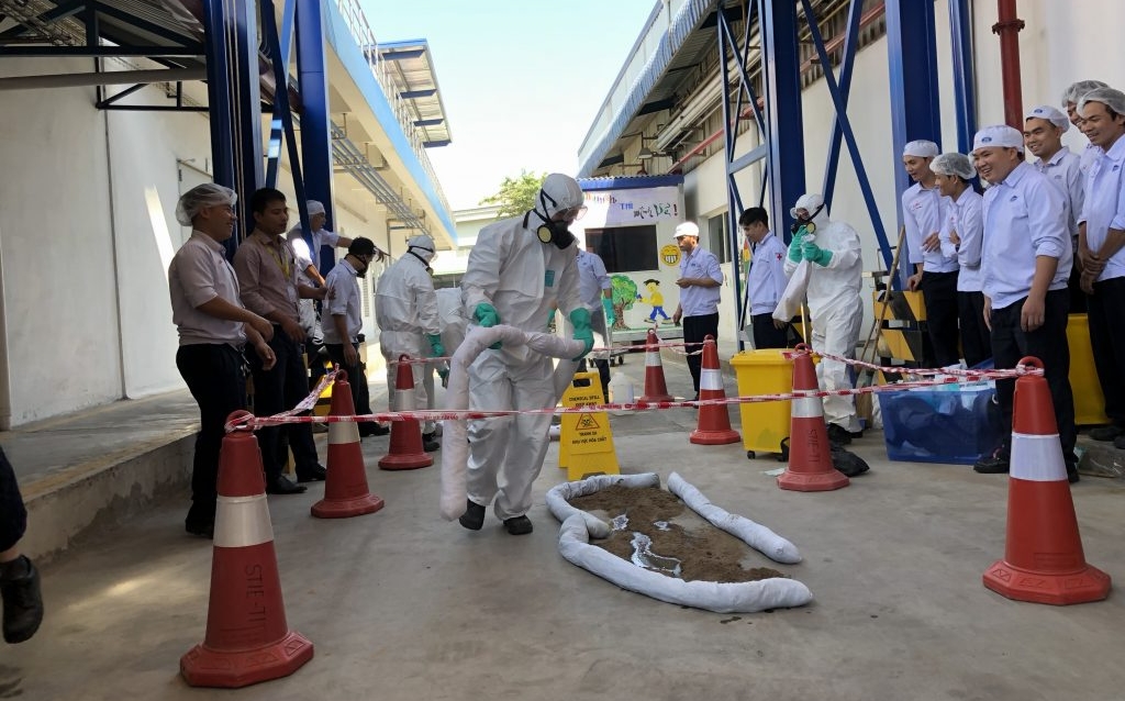 Diễn tập ứng phó sự cố hóa chất tại doanh nghiệp.