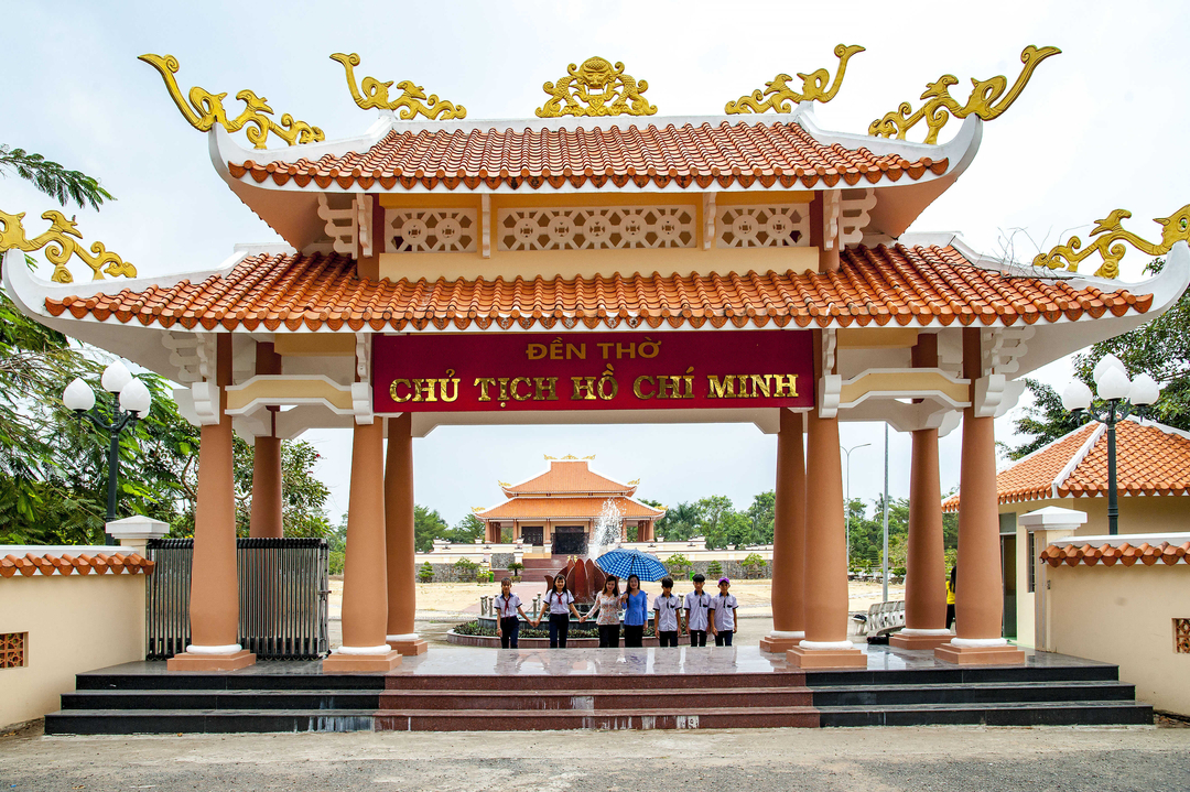da-dang-sinh-ke-cho-nguoi-dan-xu-cu-lao-135827_540.jpg Đối mặt biến đổi khí hậu, người dân tại huyện Cù Lao Dung vẫn phát triển đa dạng nguồn thu, trong đó có phát triển du lịch.