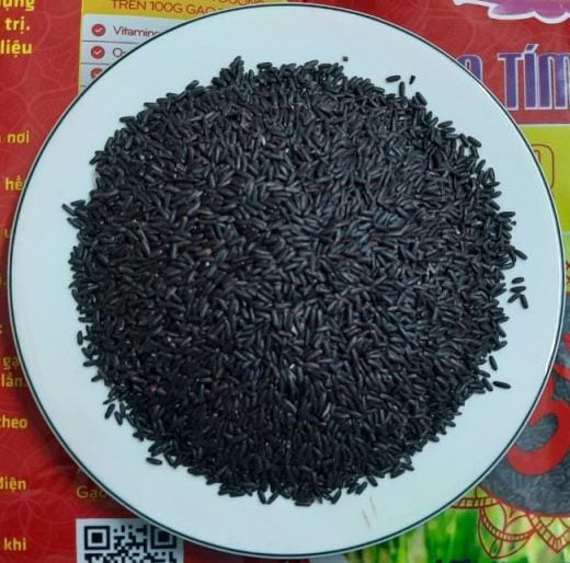 gao-tim-than-1-1-e1622386143813-1024x768-093341_196.jpeg Phẩm chất gạo của MS2019 - Tím than được đánh giá tốt. Ảnh: Kiều Nhi.