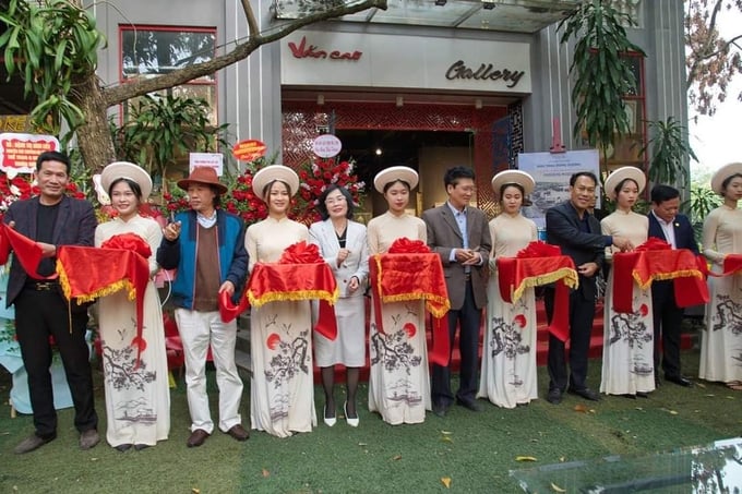 tuan-ca-sau-va-bao-tang-van-hoc-nghe-thuat-dong-duong-054433_75.jpg Khai trương Bảo tàng.