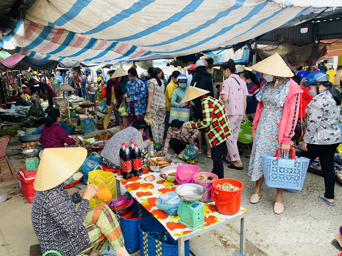 anh-4-092131_619.jpg Có dịp hòa vào nhịp sống vùng đồng bằng châu thổ, sẽ được trải nghiệm nhiều điều thú vị về cách ăn Tết của người dân miền Tây.