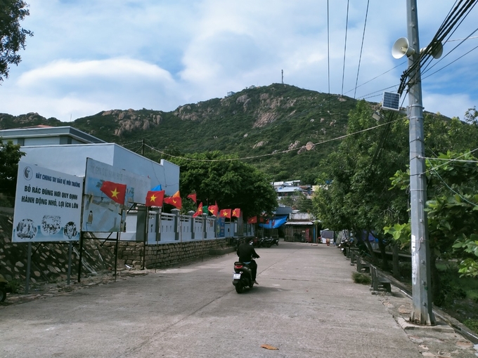 dao-binh-ba-12-102556_529.jpg Đảo Bình Ba đã thay đổi rất nhiều so với trước đây. Ảnh: KS.