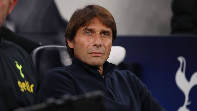 Antonio Conte có thể sớm bị sa thải. Ảnh: Express.