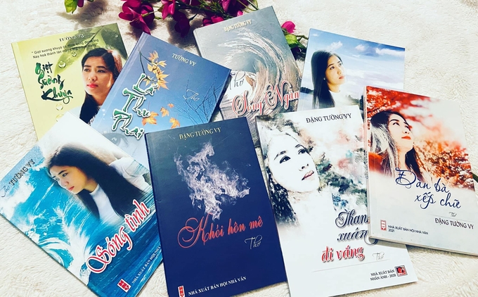 3-cac-tac-pham-dang-tuong-vy-072140_205.jpg Các tác phẩm đã xuất bản của nhà thơ Đặng Tường Vy.
