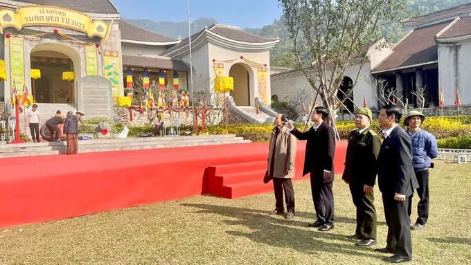 quang-ninh-san-sang-cho-ngay-khai-hoi-xuan-yen-tu-2023-191838_996.jpg Chủ tịch TP Uông Bí kiểm tra công tác chuẩn bị cho Lễ khai hội Xuân Yên Tử năm 2023.
