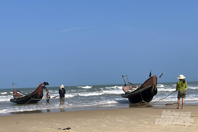 Mùa cá khoai ngắn nên những ngày này, đa phần các tàu thuyền của ngư dân xã Hải Lăng tập trung đánh bắt cá khoai, đem về nguồn thu lớn đầu năm. Ảnh: VD.