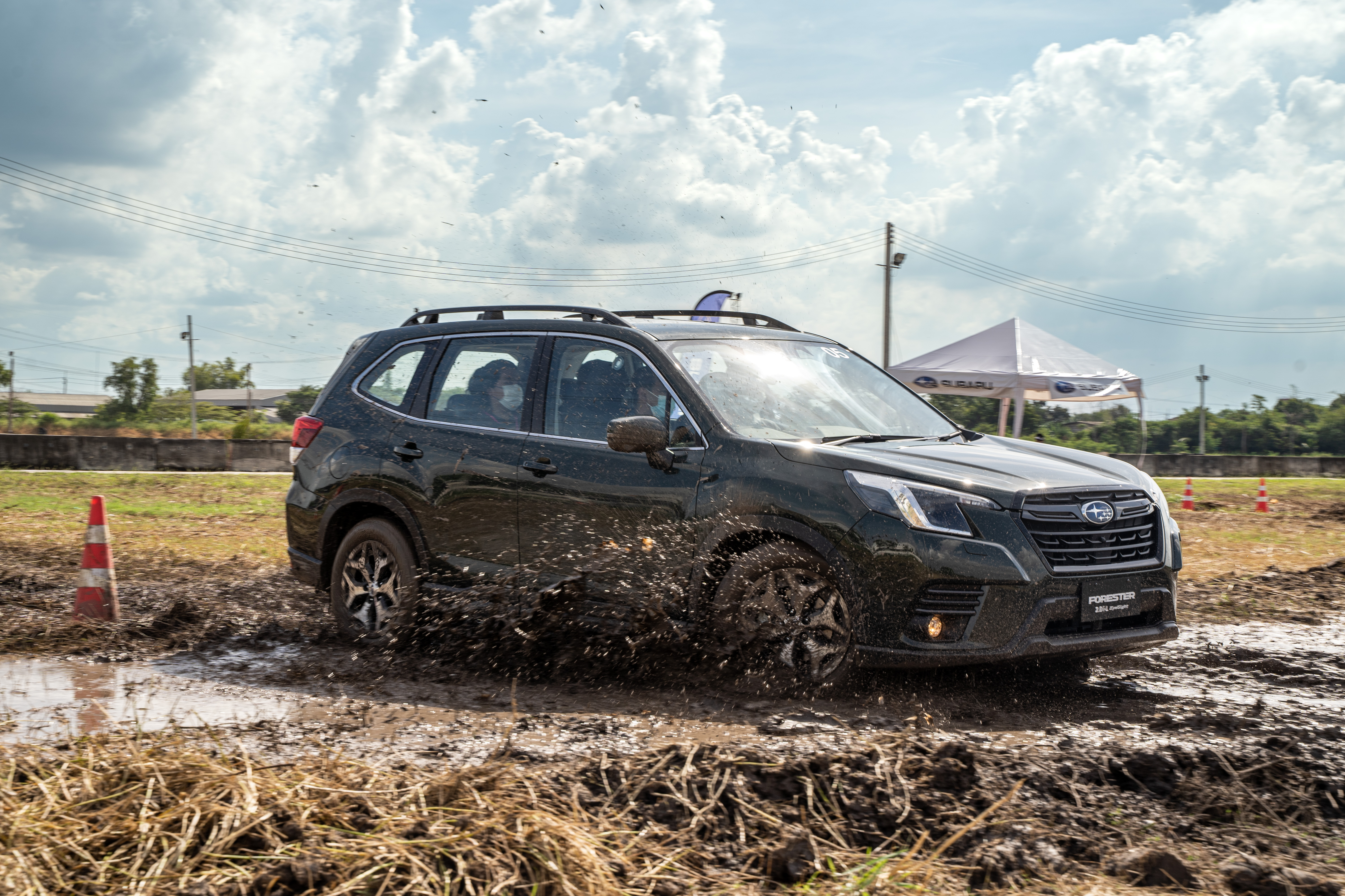 collabart-415-205322_791.jpg Subaru Forester i-L Eyesight thử nghiệm trong điều kiện xấu.