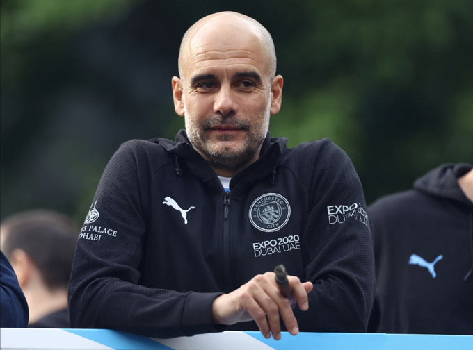 HLV Pep Guardiola khẳng định sẽ ở lại Man City. Ảnh: Express.