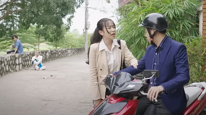 truc-tiep-duoi-bong-cay-hanh-phuc-tap-17-tren-vtv1-hom-nay-15-2-142539_971.jpg Dưới bóng cây hạnh phúc tập 17: Đạt dần lạnh nhạt với Son. Ảnh chụp màn hình