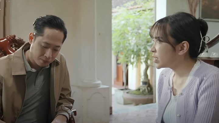 truc-tiep-duoi-bong-cay-hanh-phuc-tap-21-tren-vtv1-hom-nay-21-2-142355_279.jpg Dưới bóng cây hạnh phúc tập 21: Son cho rằng gia đình cần giúp đỡ Danh. Ảnh chụp màn hình