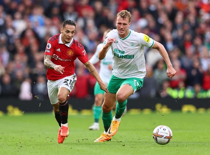 mu2-235433_513.jpeg Man United hay Newcastle United sẽ giành được danh hiệu đầu tiên của mùa giải. Ảnh: Dailymail.