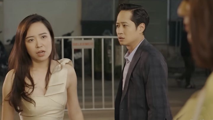 truc-tiep-duoi-bong-cay-hanh-phuc-tap-25-tren-vtv1-hom-nay-27-2-182515_531.jpg Dưới bóng cây hạnh phúc tập 25: Son ăn mặc đẹp đến đánh ghen. Ảnh chụp màn hình