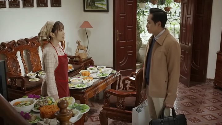 truc-tiep-duoi-bong-cay-hanh-phuc-tap-26-tren-vtv1-hom-nay-28-2-153639_953.jpg Dưới bóng cây hạnh phúc tập 26: Đạt làm lành với Son. Ảnh chụp màn hình