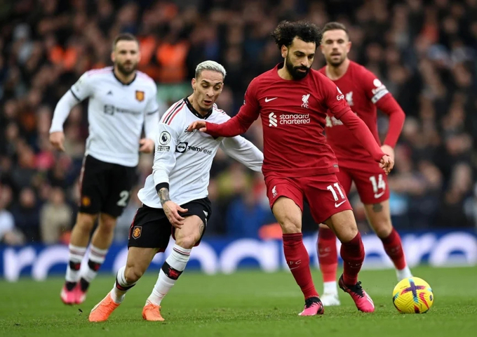 liv-011740_765.jpg Man United hoàn toàn bị Liverpool lấn lướt. Ảnh: Dailymail.