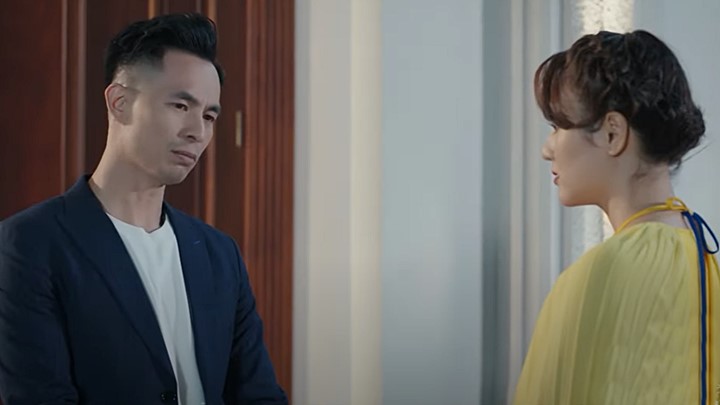 truc-tiep-duoi-bong-cay-hanh-phuc-tap-31-tren-vtv1-hom-nay-8-3-154705_639.jpg Dưới bóng cây hạnh phúc tập 31: Quyết cố tình đẩy Hồng đến với Đạt để hạ bệ uy tín Đạt. Ảnh chụp màn hình