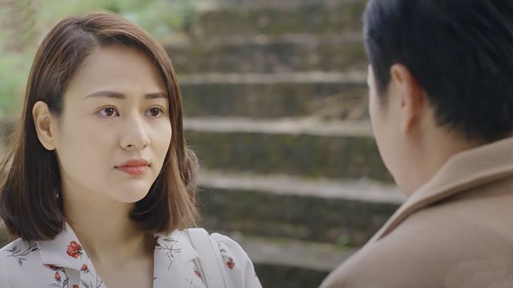 truc-tiep-duoi-bong-cay-hanh-phuc-tap-32-tren-vtv1-hom-nay-9-3-150127_214.jpg Dưới bóng cây hạnh phúc tập 32: Hồng xúc động khi Đạt quan tâm cô. Ảnh chụp màn hình