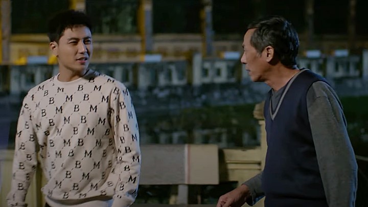 truc-tiep-gia-dinh-minh-vui-bat-thinh-linh-tap-1-tren-vtv3-hom-nay-9-3-151208_101.jpg Gia đình mình vui bất thình lình tập 1: Ông Toại khuyên Danh suy nghĩ kỹ trước khi cưới vợ. Ảnh chụp màn hình