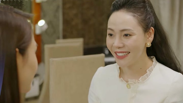 truc-tiep-duoi-bong-cay-hanh-phuc-tap-34-tren-vtv1-hom-nay-14-3-143332_474.jpg Dưới bóng cây hạnh phúc tập 34: Chị trong Đoàn muốn giới thiệu cho Hồng chỗ làm thêm. Ảnh chụp màn hình