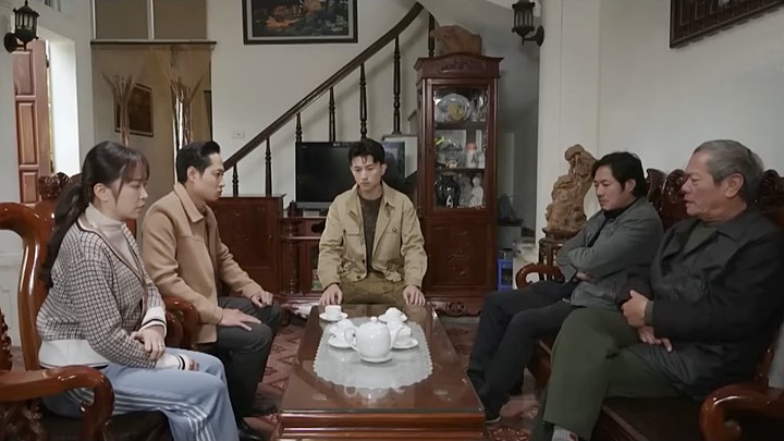 truc-tiep-duoi-bong-cay-hanh-phuc-tap-40-tren-vtv1-hom-nay-22-3-144755_402.jpg Dưới bóng cây hạnh phúc tập 40: Ông Công khẳng định sẽ mặc kệ chuyện Danh nợ tiền. Ảnh chụp màn hình