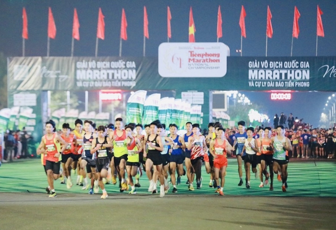 a5ffc711-e6bb-42d9-ad4f-fc052f44a256-113659_158.jpeg Các vận động viên tham gia tranh tài tại giải Tiền Phong Marathon 2023. Ảnh: T.L.
