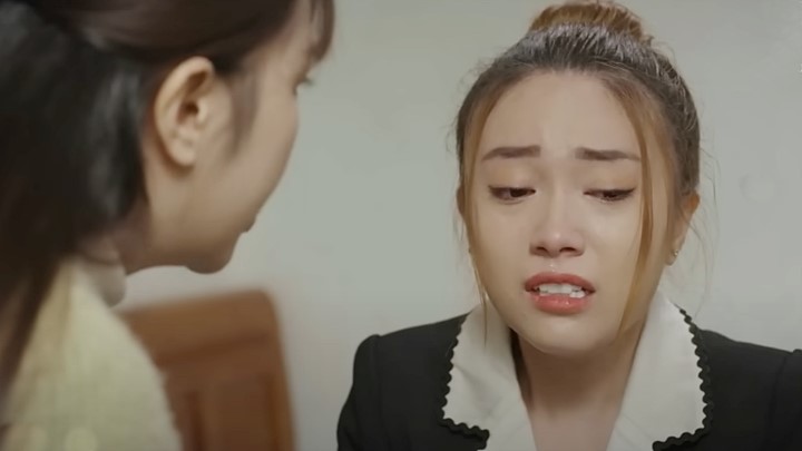 phim-duoi-bong-cay-hanh-phuc-tap-43-vtv1-3-163719_196.jpg Dưới bóng cây hạnh phúc tập 43: Tuyết khóc lóc trở về nhà chồng. Ảnh chụp màn hình