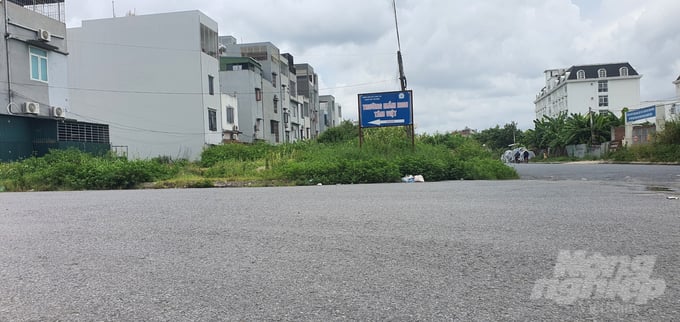 a3-142803_761.jpg Hai ô đất bị thiếu hụt do UBND thành phố Thái Bình làm tuyến đường nối từ đường Trần Lãm sang đường Ngô Thì Nhậm. Ảnh: Thái Bình.