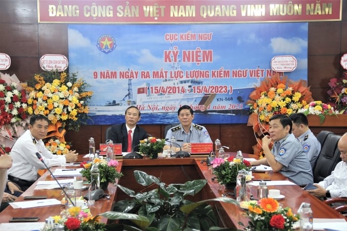 Deputy Minister Phung Duc Tien presided over the 9th anniversary of the launch of the fisheries surveillance force. Photo: Pham Hieu.