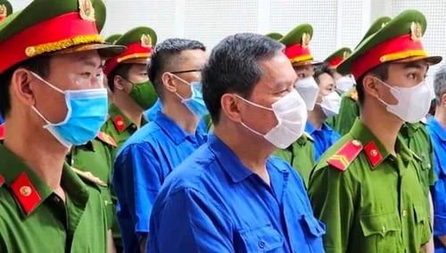 cuu-chu-tich-ha-long-duoc-nhan-5-cho-tong-gia-tri-goi-thau-164735_795.jpg Bị cáo Phạm Hồng Hà tại phiên xét xử.