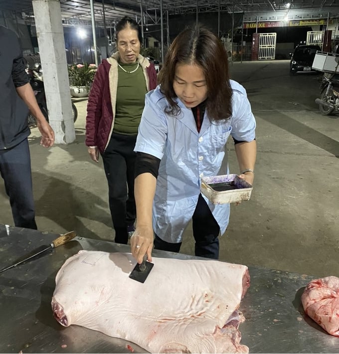 1untitled638129403067226407-085004_342.jpg Công tác kiểm tra vệ sinh thú ý tại Nghệ An nhìn chung còn khá lỏng lẻo. Ảnh: ST.