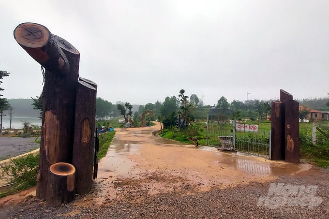 vo-van-dung-nnvn-17-083518_332.jpg Trưng Vương Garden bị xử phạt 70,2 triệu đồng, buộc khôi phục lại tình trạng ban đầu của đất trước khi vi phạm trong thời gian 60 ngày kể từ ngày nhận được quyết định. Ảnh: Võ Dũng.