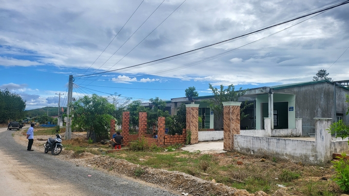 z4317115563835_bcbf8cce3917a9aab8b917586ad81328-064200_72.jpg Những căn nhà tái định cư ở xã Ia Tơi. Ảnh: Lê Khánh.
