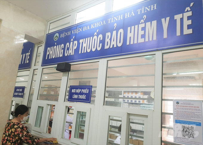 bv7-173932_818.jpg Cơ quan chức năng tỉnh Hà Tĩnh cần có giải pháp tháo gỡ kịp thời nhằm khắc phục tình trạng thiếu vật tư, hóa chất, sinh phẩm, thuốc men, đảm bảo quyền lợi cho người dân tham gia BHYT. Ảnh: Thanh Nga.