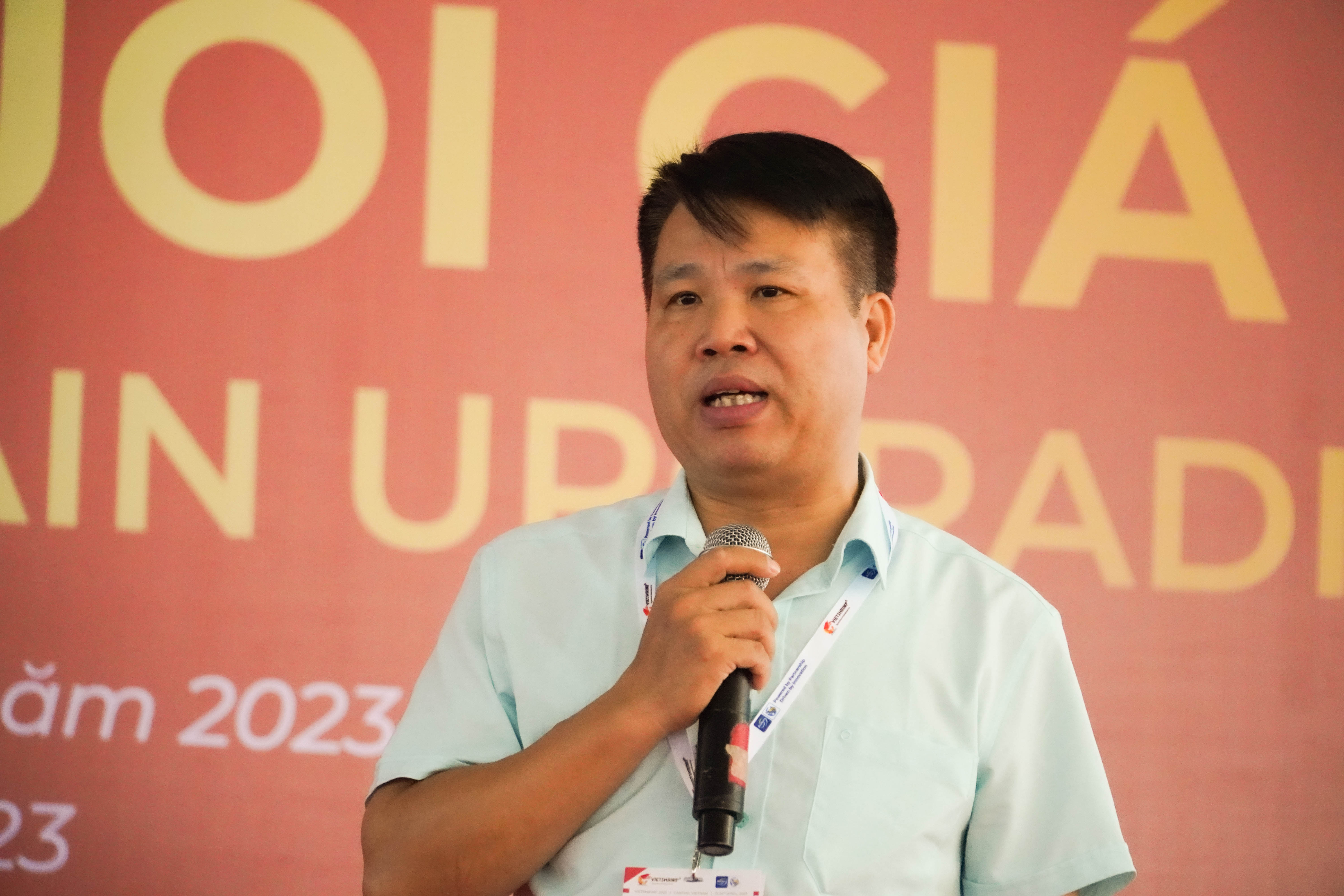 bai-5-giai-phap-kich-cau-giu-vung-long-tin-cho-nong-dan-doanh-nghiep-113046_168.jpg Ông Trần Công Khôi đưa ra một loạt giải pháp tháo gỡ khó khăn cho ngành tôm trong năm 2023. Ảnh: Kim Anh.