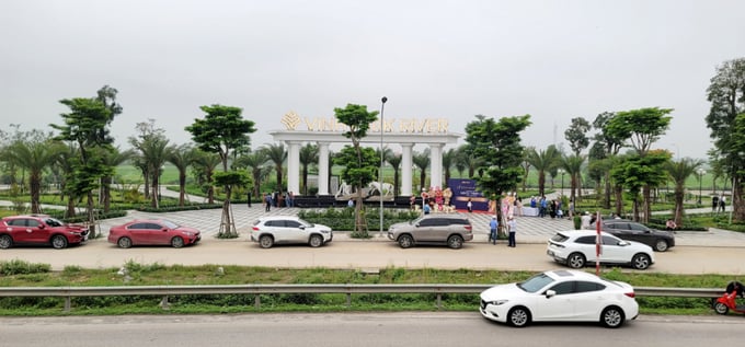 20230411_100557-1681193075208-133038_660.jpg Dự án Khu đô thị NIDCO Thịnh Lợi bị tố cáo lừa đảo, mở bán khi chưa đủ điều kiện pháp lý. Ảnh: Báo CAND.