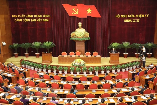 Hội nghị Ban Chấp hành Trung ương Đảng giữa nhiệm kỳ khóa XIII bế mạc vào sáng ngày 17/5. Ảnh: Trí Dũng/TTXVN.